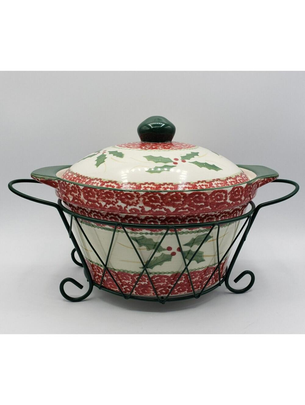 Temptations Old World Holiday Covered Casserole 2.5 Quart in Rack NO Trivet